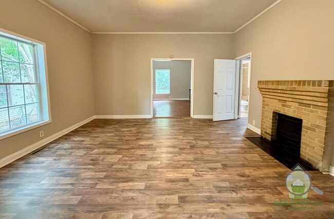 Photo - 2 Wrigley St House