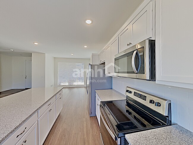 Foto del edificio - 4355 Crestone Peak St