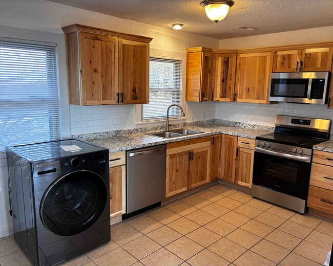 Building Photo - 3588 N Jackson Hwy