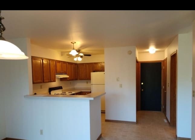 Building Photo - 510 Hanson Rd