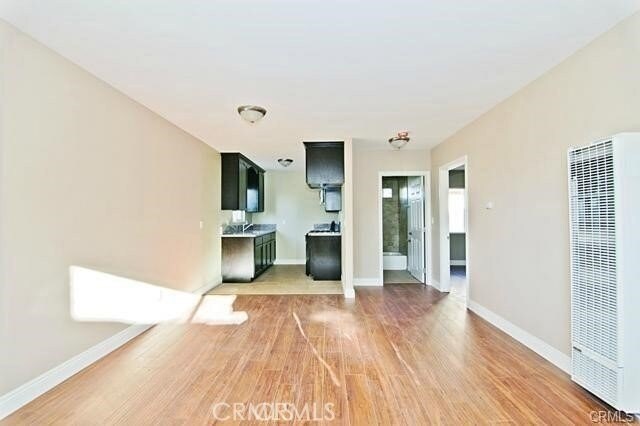 Photo - 620 W 59th Pl