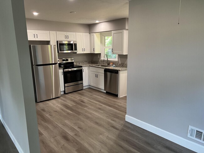Building Photo - 4016 Quiet Way