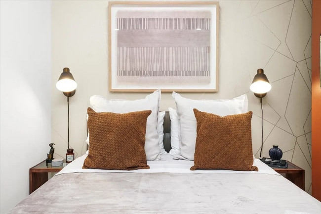 Building Photo - 22 N Sangamon St