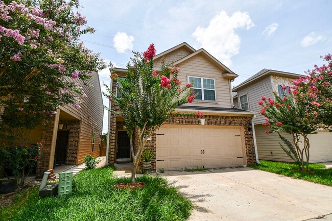 Building Photo - 10909 Panther Ct