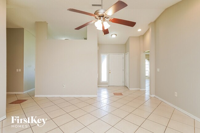 Foto del edificio - 2370 Pavilion Terrace