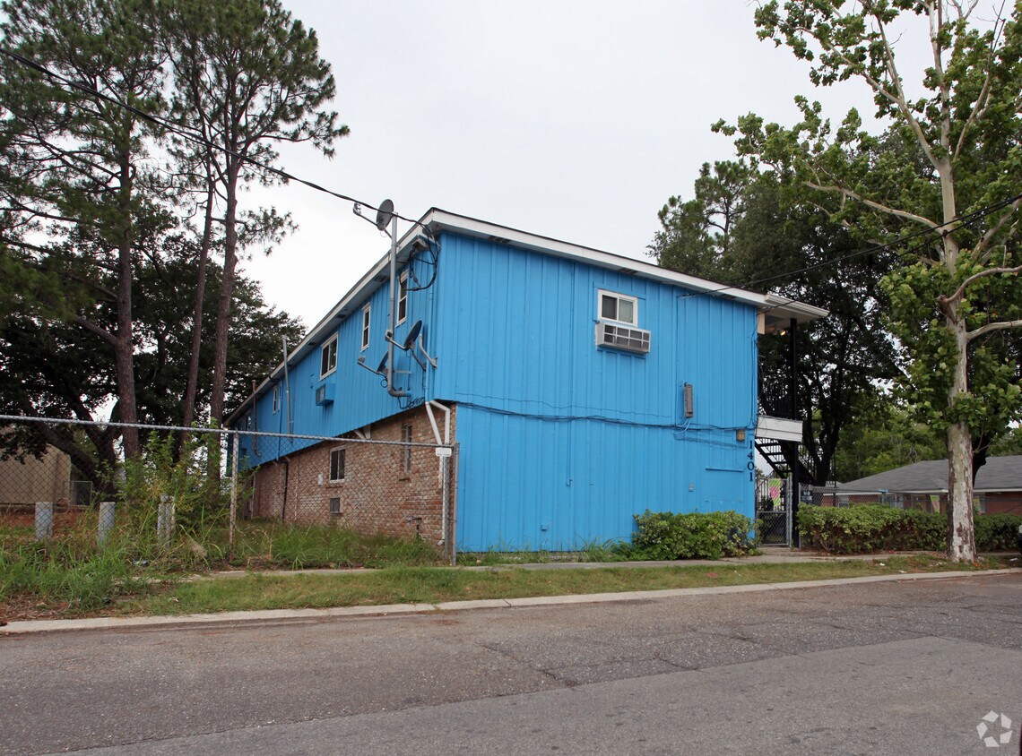 Building Photo - 1401 Flanders St