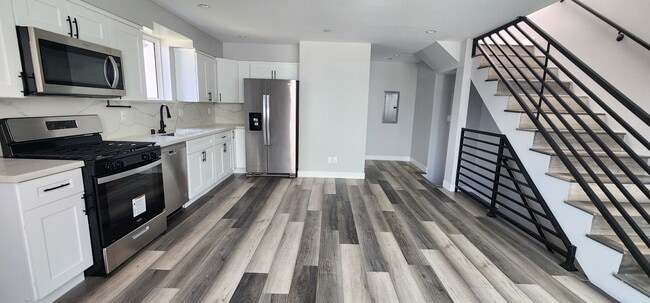 Building Photo - 2408 Hauser Blvd