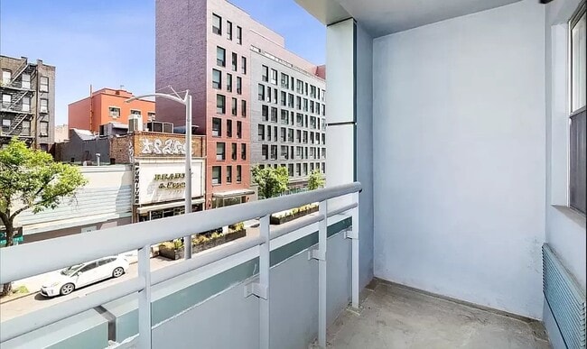 Building Photo - 152 Ludlow St