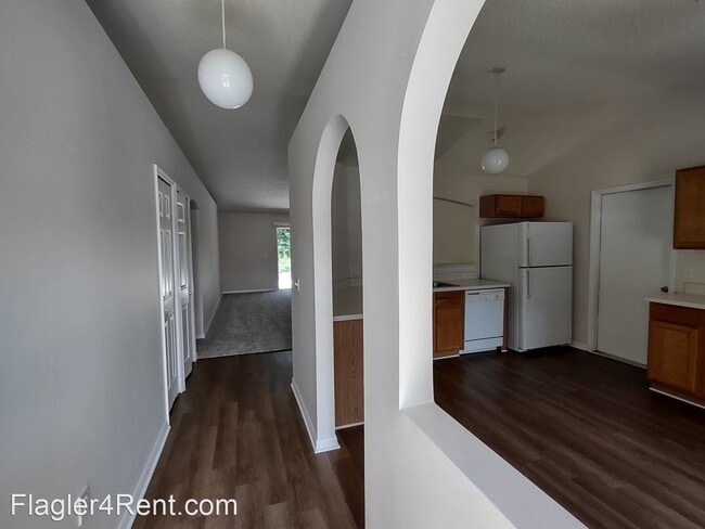 Building Photo - 3 br, 2 bath House - 16 Reine Place