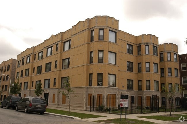 Primary Photo - 8201 S Ada St