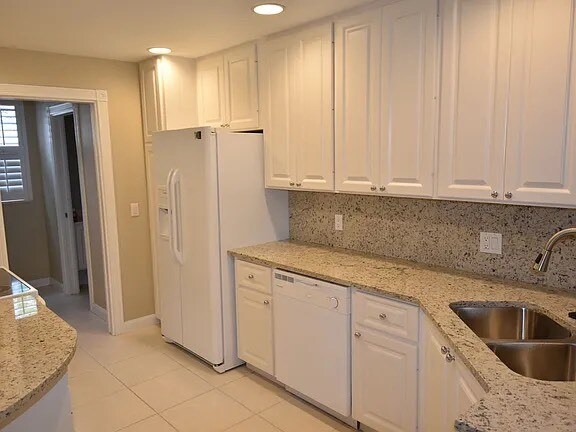 Building Photo - 400 Capistrano Dr