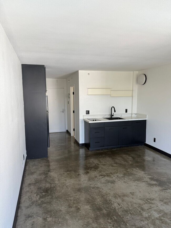 Interior Photo - The Flat at DTLA