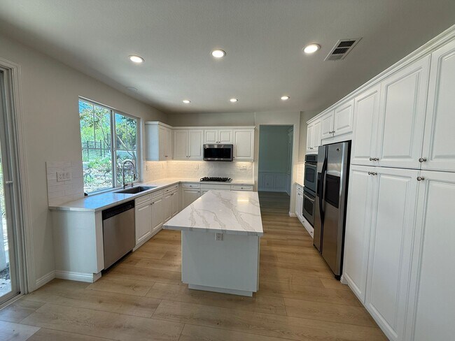 Foto del edificio - 32956 Rhine Ave