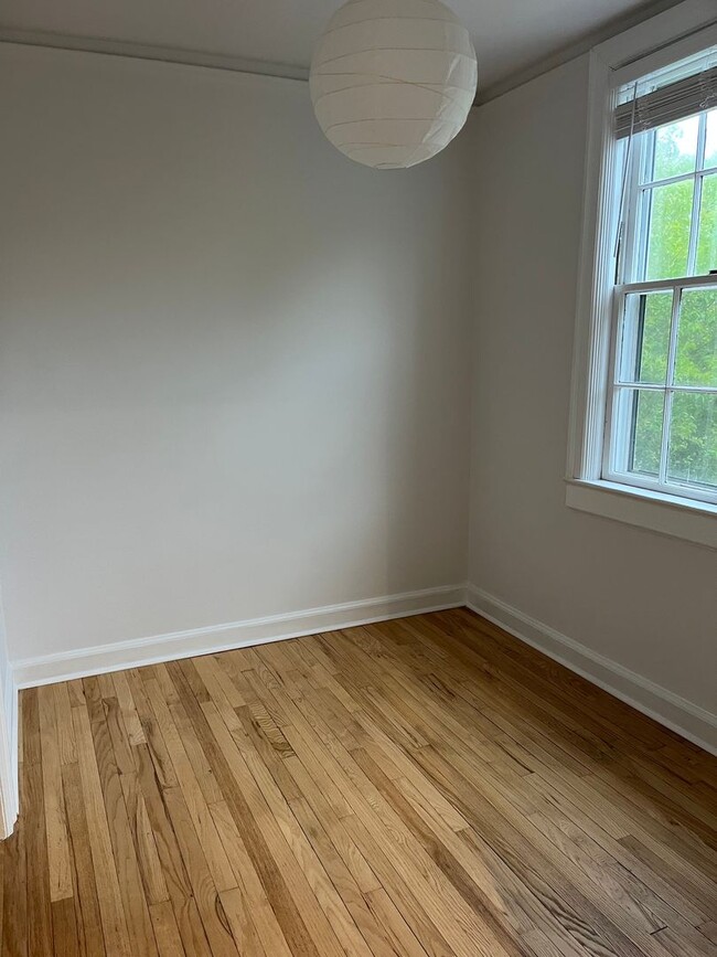 Foto del edificio - Quaint apartment in convenient location