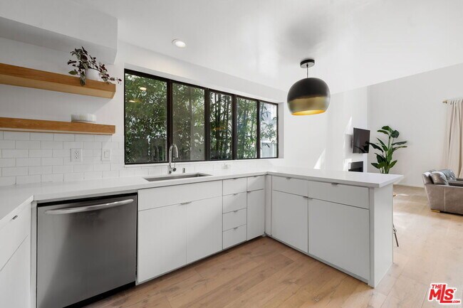 Foto del edificio - 1401 Camden Ave