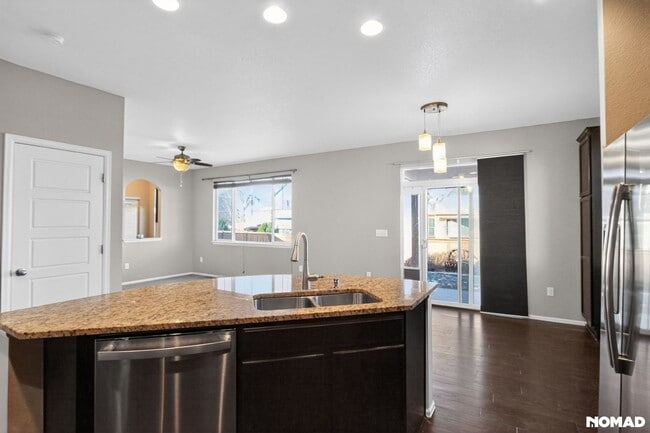 Foto del edificio - 481 N Jackson Gap Way