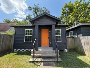 Building Photo - 1210 E 33rd St