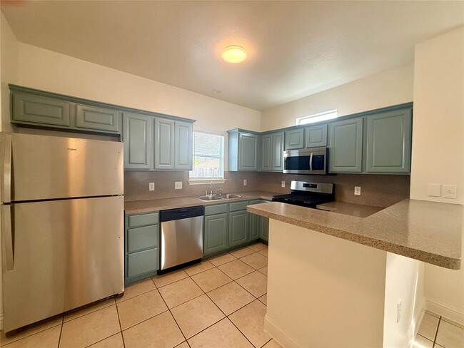 Building Photo - 6916 Meador Ave