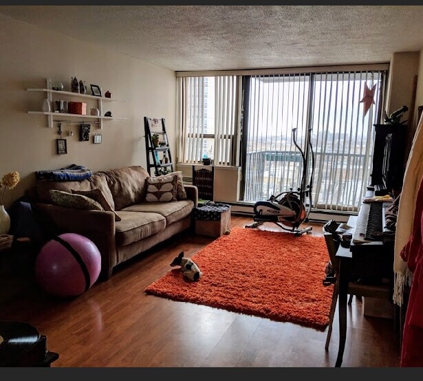 Foto principal - 2740 N Pine Grove Ave