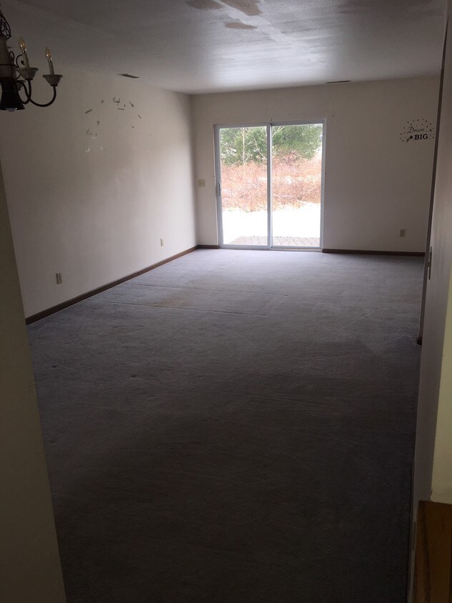 living room area - 7060 Shore Ln
