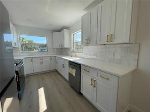 Foto del edificio - 336 4th Ave SW