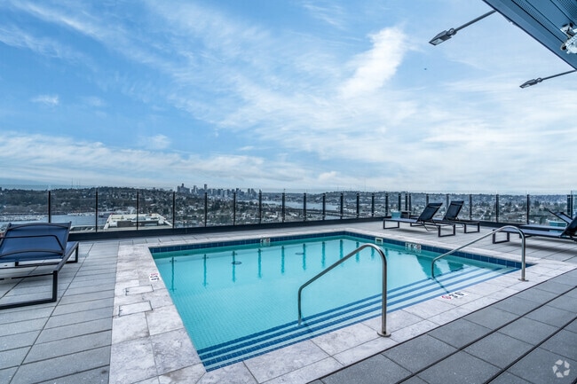 25th Floor Club House South Tower - Canterbury Court Apartments