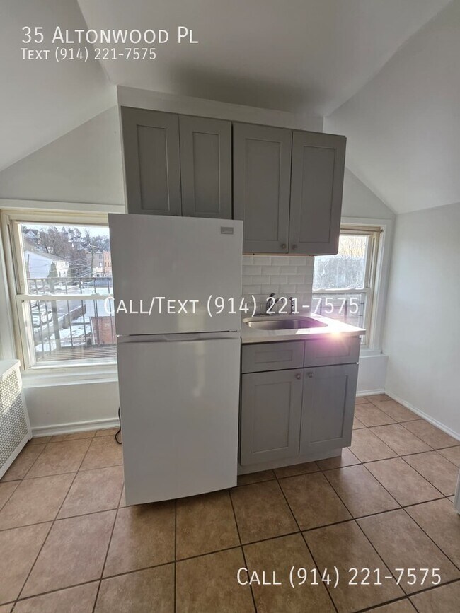 Foto del edificio - 35 Altonwood Pl