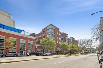 Building Photo - 2025 S Indiana Ave