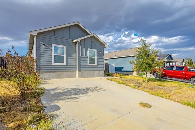 Building Photo - 5414 St Francis Dr