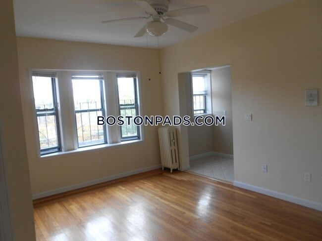 Foto del edificio - 25 Edgerly Rd