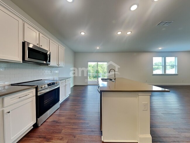 Building Photo - 758 Alcovy Ml Pk