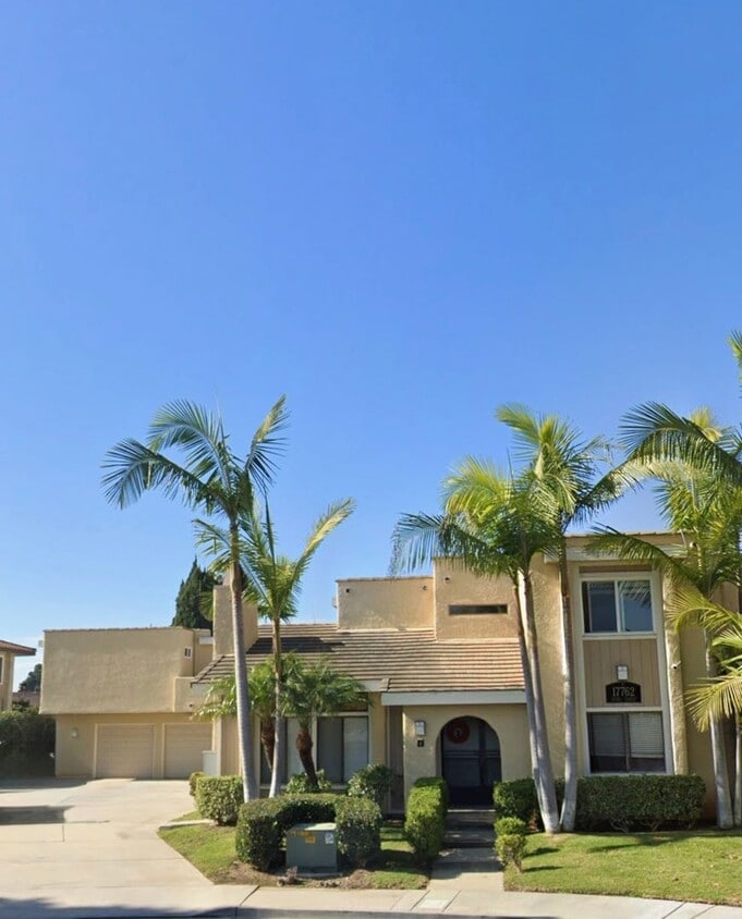 Photo - 1 Bed, 1 Bath Upstairs Apartment - 17762 Paseo Circle #C