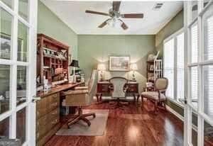 Building Photo - 232 Begonia Ct
