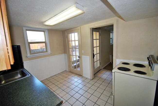 Building Photo - 234 E 100 N