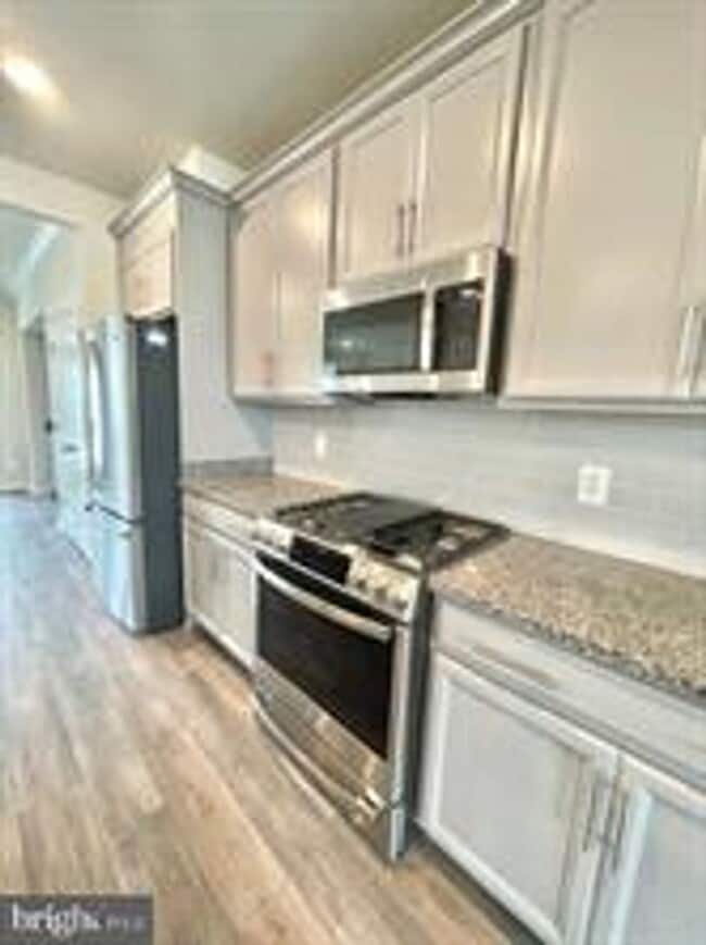 Foto del edificio - SPACIOUS LUXURY CONDO IN WESTVIEW SOUTH FREDERICK