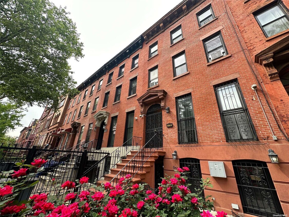 Primary Photo - 179 Herkimer St