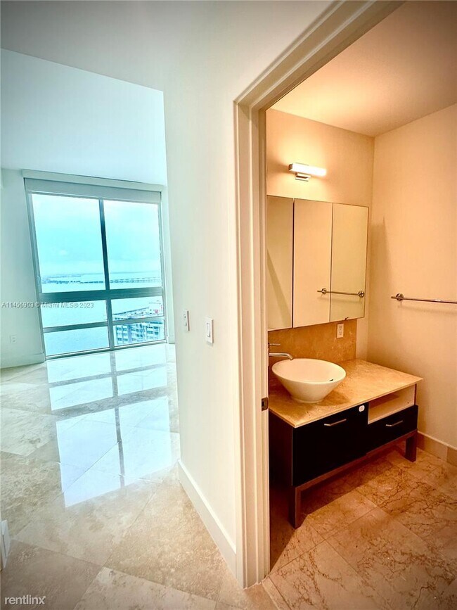 Foto del edificio - 2 br, 3 bath Condo - 218 SE 14th St Apt 2303
