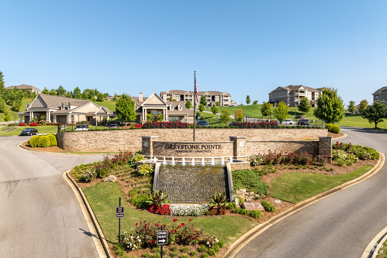 Primary Photo - Greystone Pointe