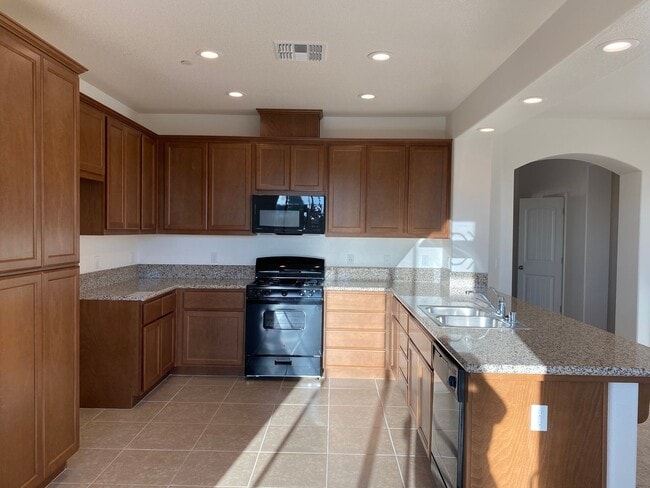 Building Photo - REDUCED!!!  3 Bedroom 2 Bath Home for Rent...
