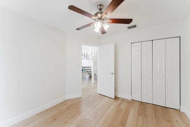 Building Photo - 665 Jeffery St