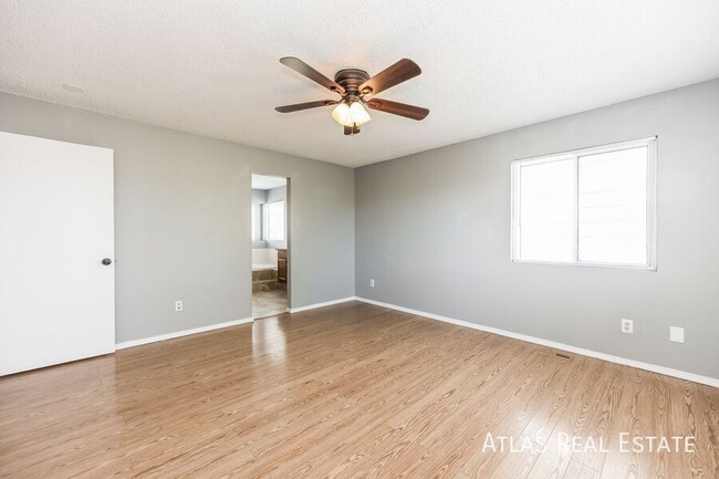 Foto del edificio - 8015 Ferncliff Dr