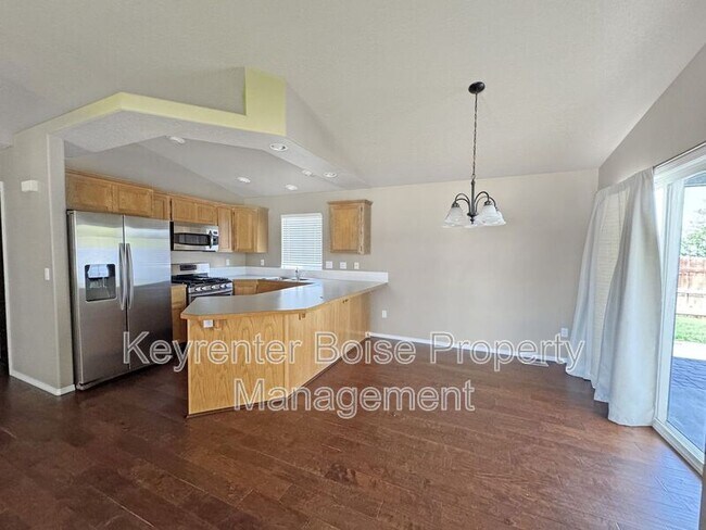 Foto del edificio - 534 Seasons Ct