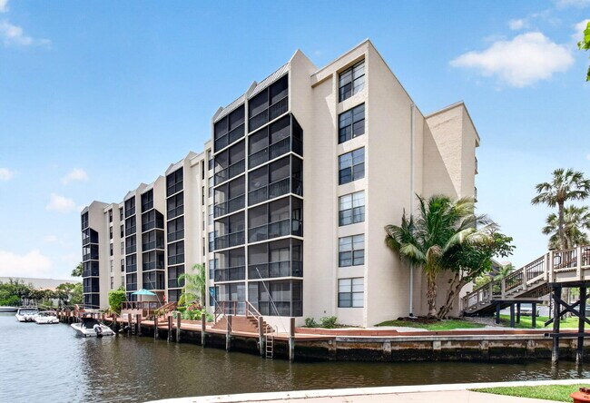 Foto del edificio - 12 Royal Palm Way