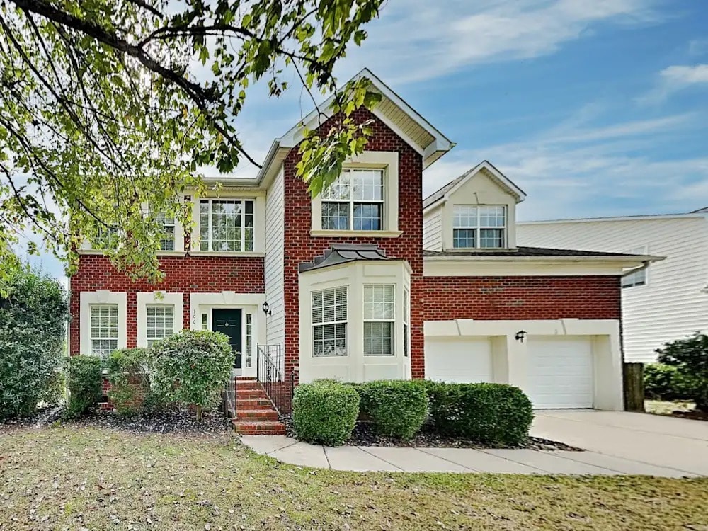 Primary Photo - 108 Alnwick Ln