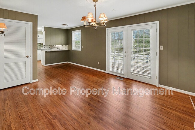 Foto del edificio - 3801 Cromwell Dr