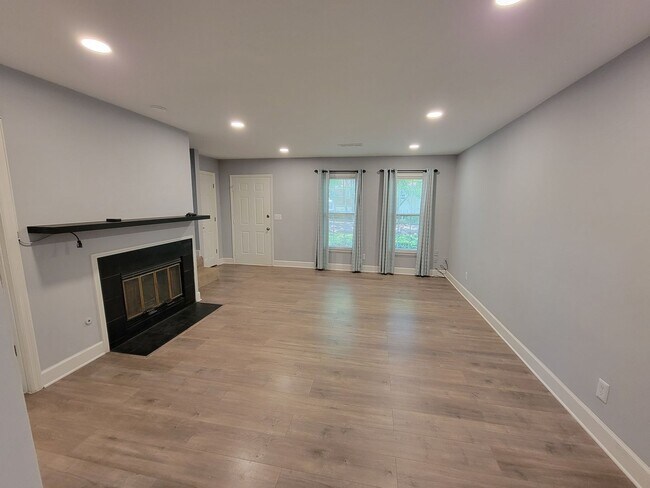 Foto del edificio - Great Roswell Location!