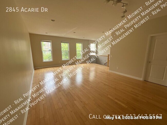 Foto del edificio - 2845 Acarie Dr