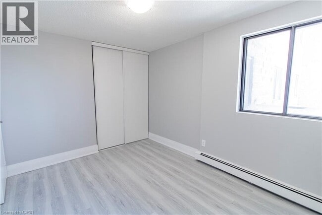 Building Photo - 4422 Huron St