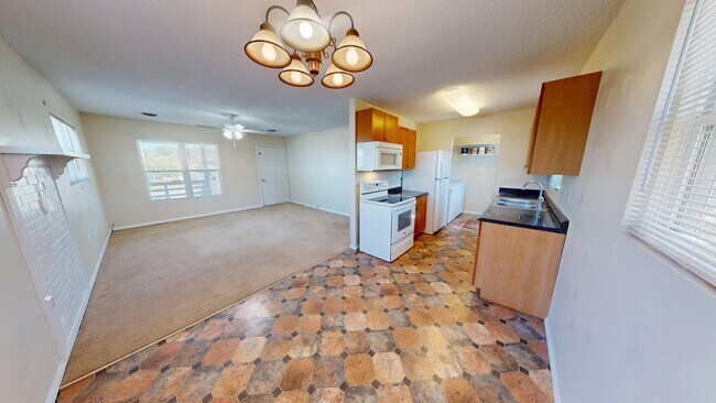 Building Photo - 116 Schoolhouse Rd