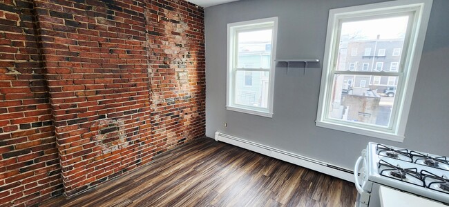 Building Photo - 3 Wilbur Ct